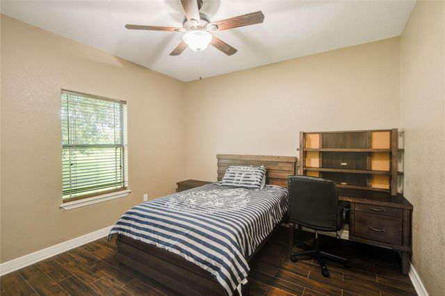 423 Elm Street, Oyster Creek, TX 77541