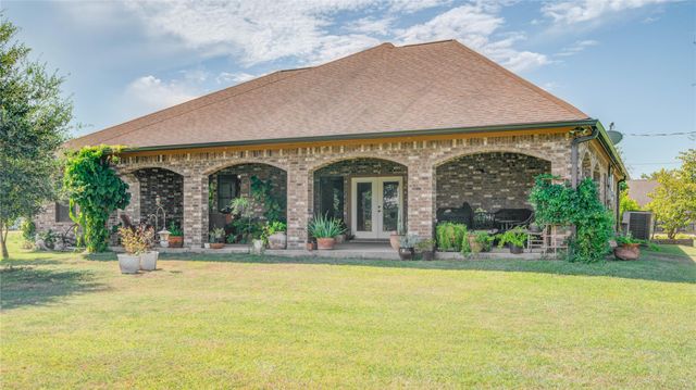 423 Elm Street, Oyster Creek, TX 77541