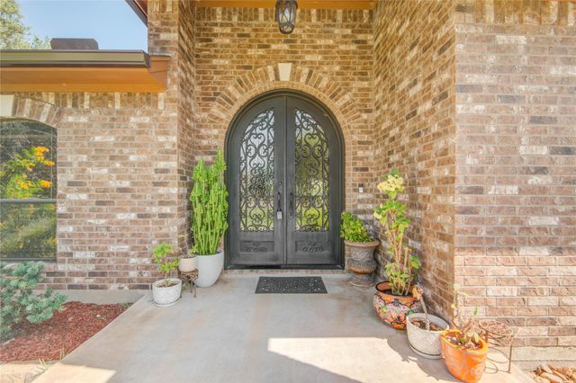 423 Elm Street, Oyster Creek, TX 77541