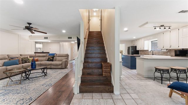 1415 River Oaks Drive, Huntsville, TX 77340