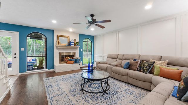 1415 River Oaks Drive, Huntsville, TX 77340