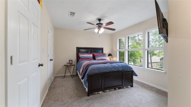 1415 River Oaks Drive, Huntsville, TX 77340