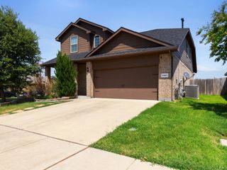 7901 Mosspark Lane, Fort Worth, TX 76123
