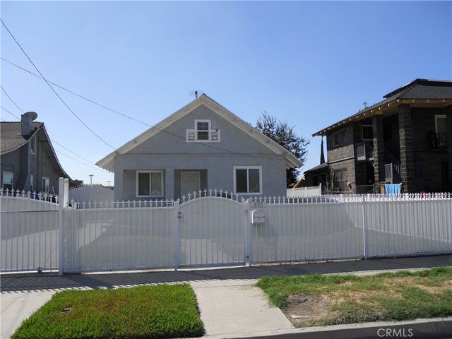 635 W 8th, San Bernardino, CA 92410