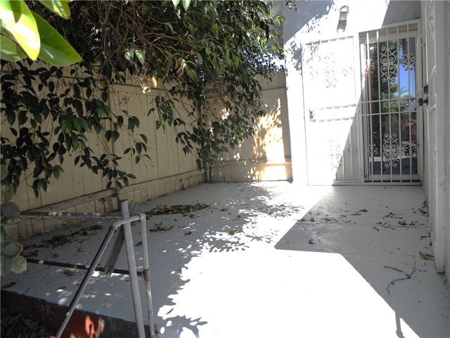 635 W 8th, San Bernardino, CA 92410
