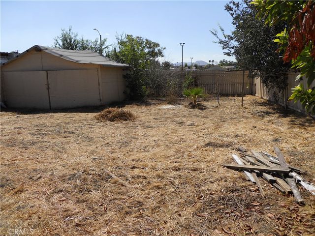 635 W 8th, San Bernardino, CA 92410