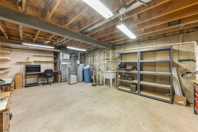 31506 Kline Circle, Warrenville, IL 60555