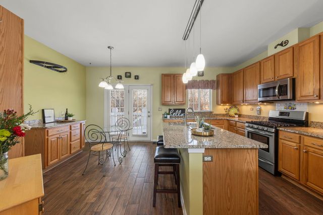 31506 Kline Circle, Warrenville, IL 60555