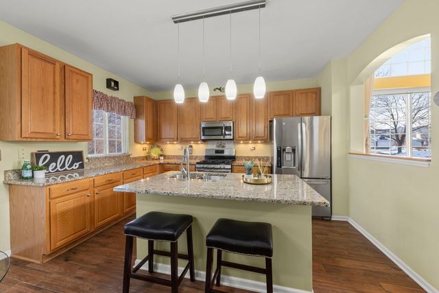 31506 Kline Circle, Warrenville, IL 60555