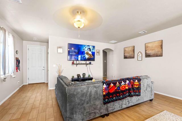 2831 Cambridge Avenue NE, Rio Rancho, NM 87144
