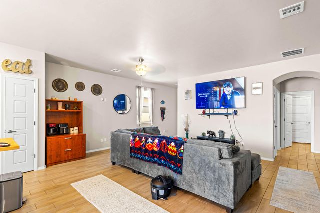 2831 Cambridge Avenue NE, Rio Rancho, NM 87144