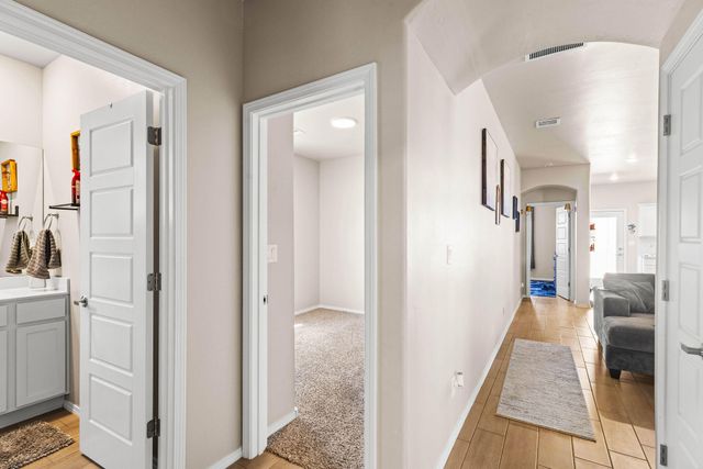 2831 Cambridge Avenue NE, Rio Rancho, NM 87144