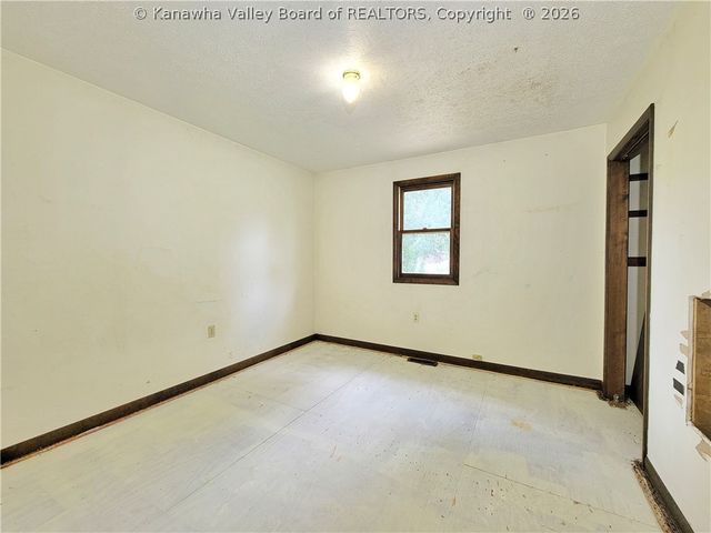 104 Elk Drive, Elkview, WV 25071