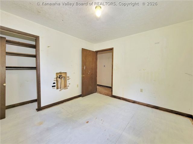 104 Elk Drive, Elkview, WV 25071