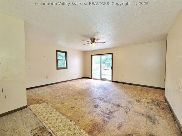 104 Elk Drive, Elkview, WV 25071
