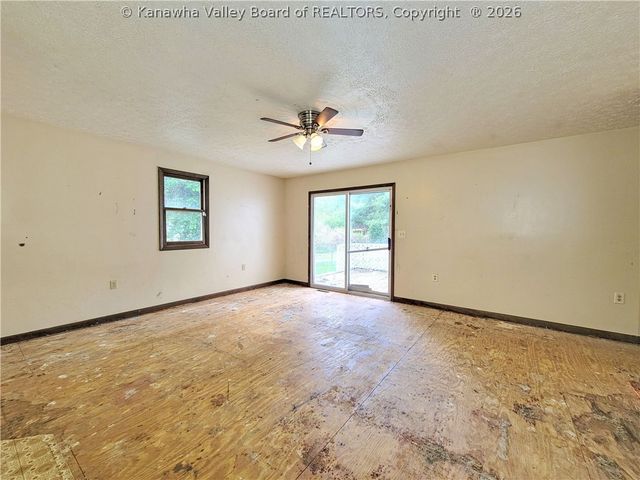 104 Elk Drive, Elkview, WV 25071