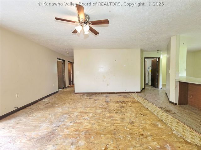 104 Elk Drive, Elkview, WV 25071