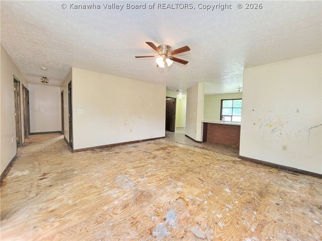 104 Elk Drive, Elkview, WV 25071