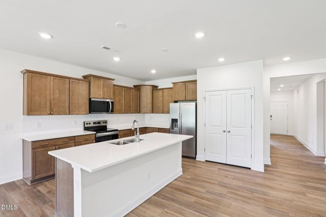 544 Hipwood Drive, Zebulon, NC 27597