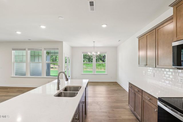544 Hipwood Drive, Zebulon, NC 27597