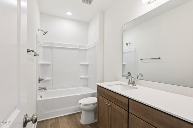 544 Hipwood Drive, Zebulon, NC 27597