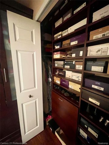 5000 Town Center 2305, Southfield, MI 48075