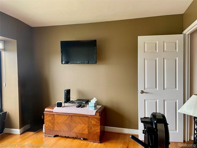 5000 Town Center 2305, Southfield, MI 48075