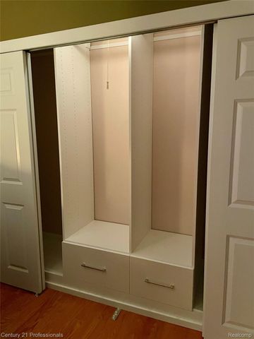 5000 Town Center 2305, Southfield, MI 48075