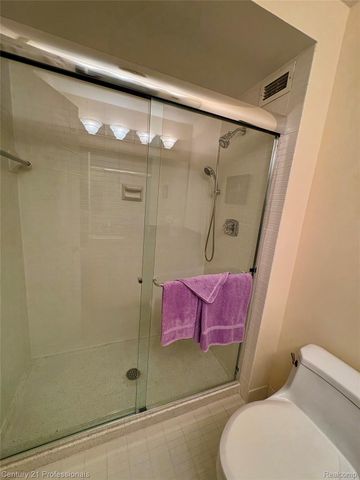 5000 Town Center 2305, Southfield, MI 48075