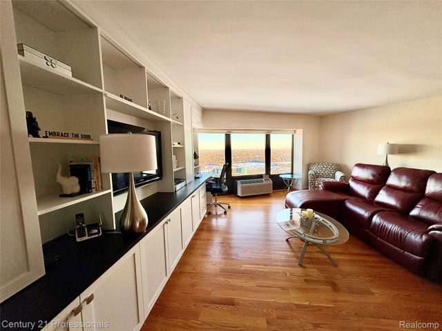 5000 Town Center 2305, Southfield, MI 48075