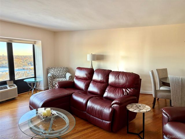 5000 Town Center 2305, Southfield, MI 48075