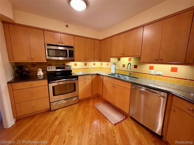 5000 Town Center 2305, Southfield, MI 48075