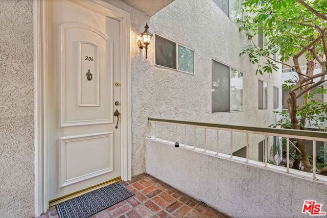 1375 Kelton Avenue 206, Los Angeles, CA 90024