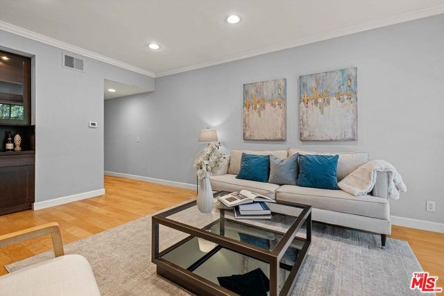 1375 Kelton Avenue 206, Los Angeles, CA 90024