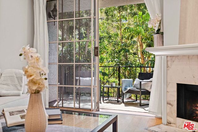 1375 Kelton Avenue 206, Los Angeles, CA 90024