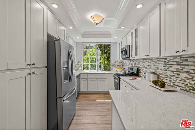 1375 Kelton Avenue 206, Los Angeles, CA 90024