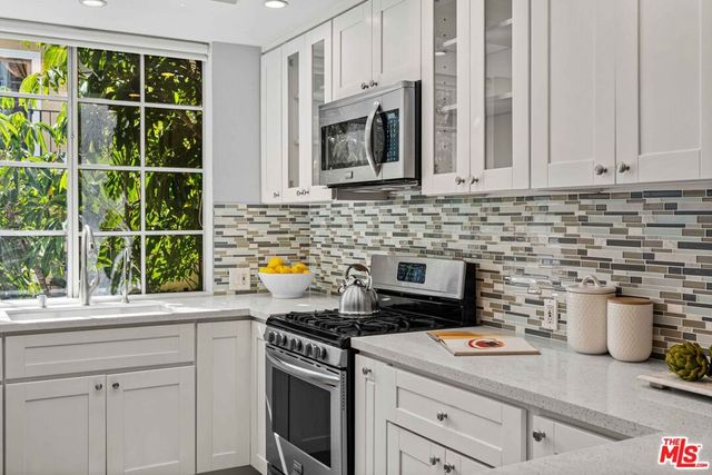 1375 Kelton Avenue 206, Los Angeles, CA 90024