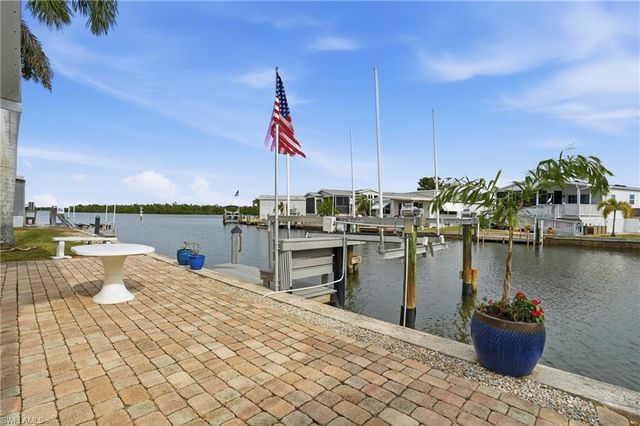 4 Galleon WAY, Fort Myers Beach, FL 33931