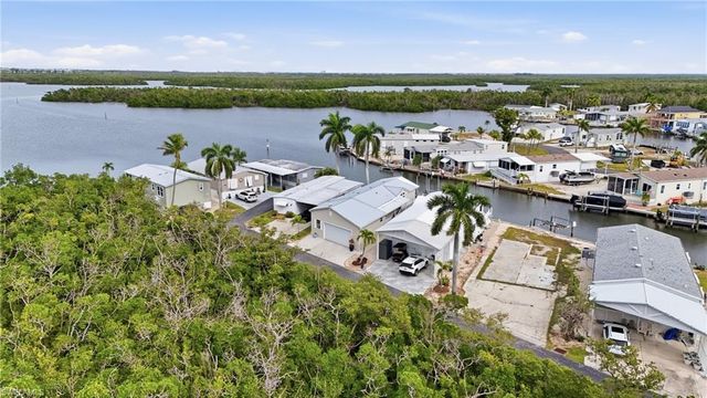 4 Galleon WAY, Fort Myers Beach, FL 33931