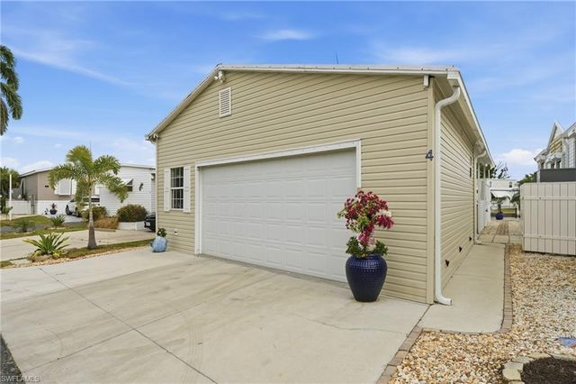 4 Galleon WAY, Fort Myers Beach, FL 33931