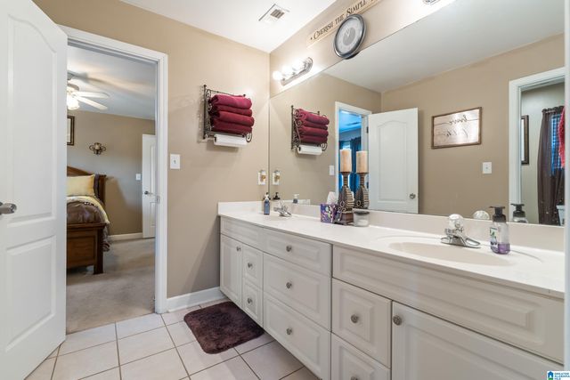 206 CAMERON CIRCLE, Chelsea, AL 35043