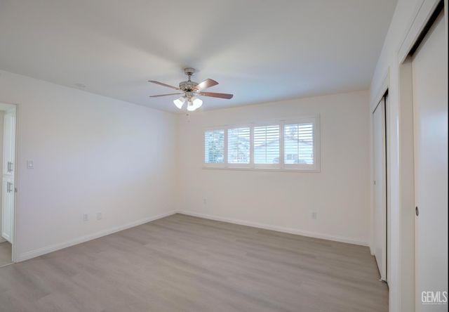 2000 Kinross Court, Bakersfield, CA 93309