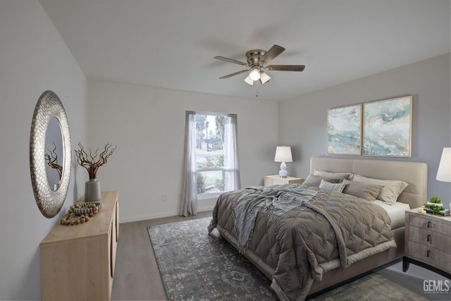 2000 Kinross Court, Bakersfield, CA 93309