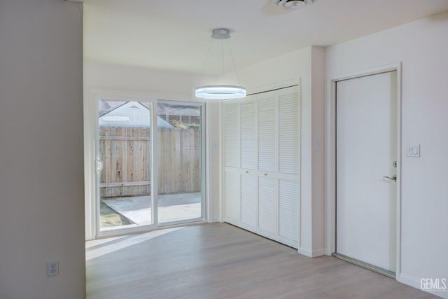 2000 Kinross Court, Bakersfield, CA 93309