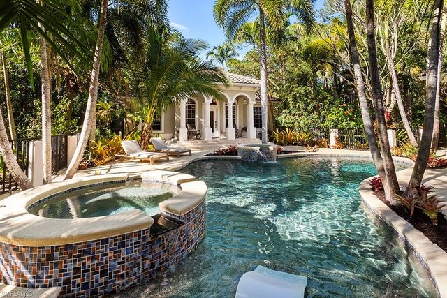 4747 7th AVE SW, Naples, FL 34119