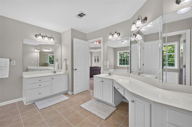 202 Prestwick Drive, Hoschton, GA 30548