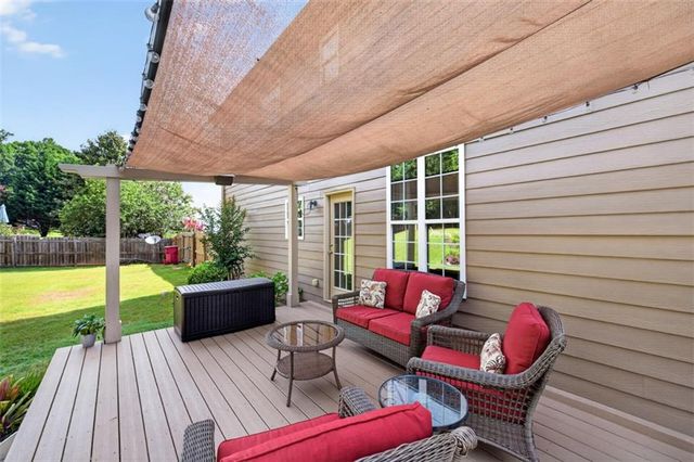 202 Prestwick Drive, Hoschton, GA 30548