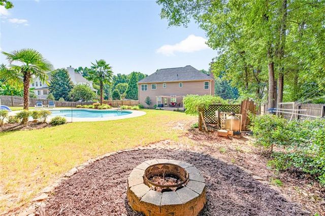 202 Prestwick Drive, Hoschton, GA 30548
