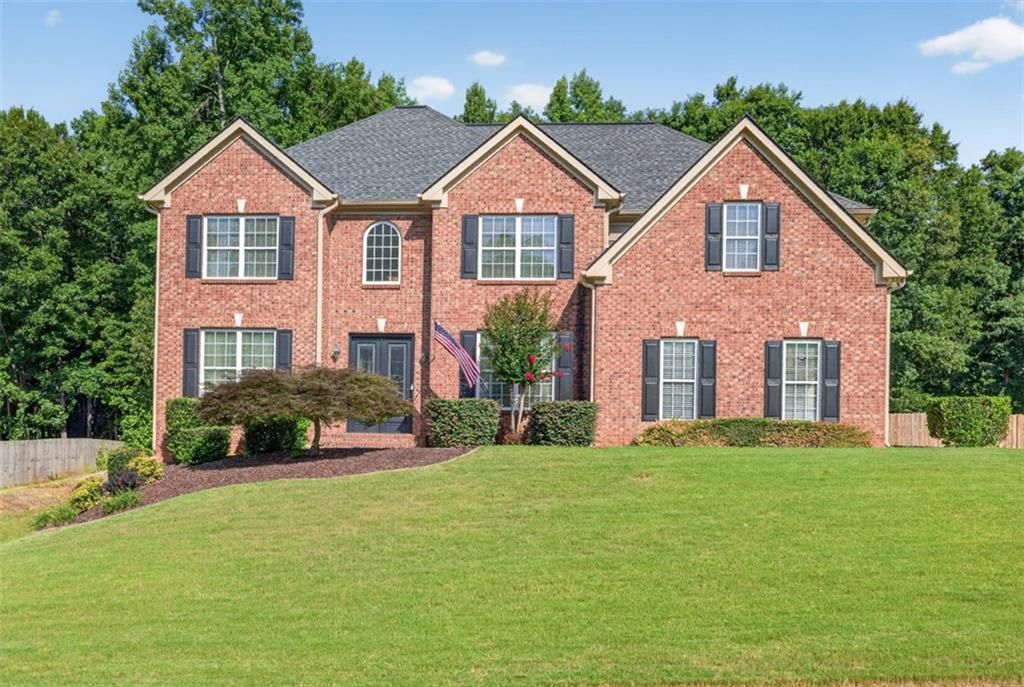 202 Prestwick Drive, Hoschton, GA 30548