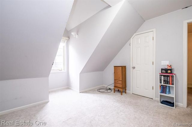 5560 Huron Hills Drive, Commerce Twp, MI 48382